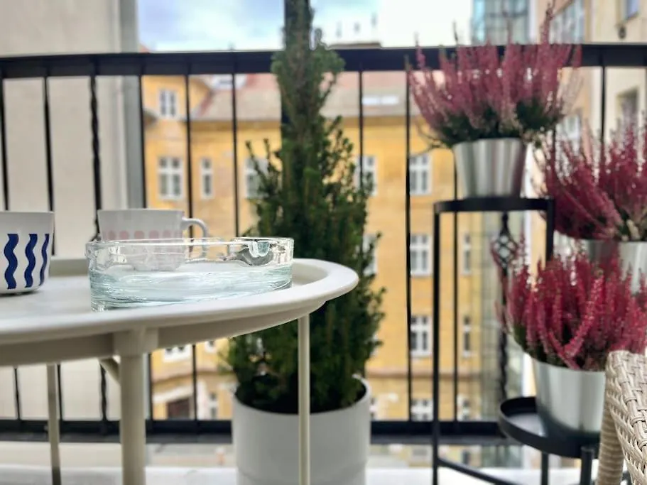 Sunlit - Prague Apartment 0*,  Czech Republic