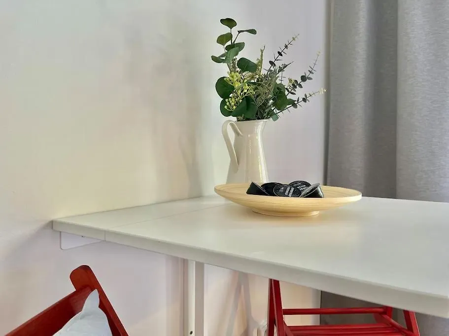 Sunlit - Prague Apartment